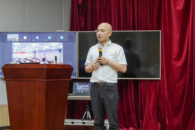 姓名配对杨仓 杨的姓名